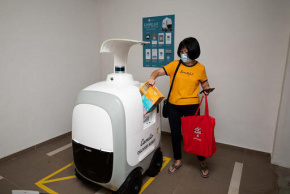 Singapore First Last-mile Delivery Outdoor Robot Camello