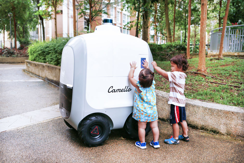 Singapore First Last-mile Delivery Outdoor Robot Camello