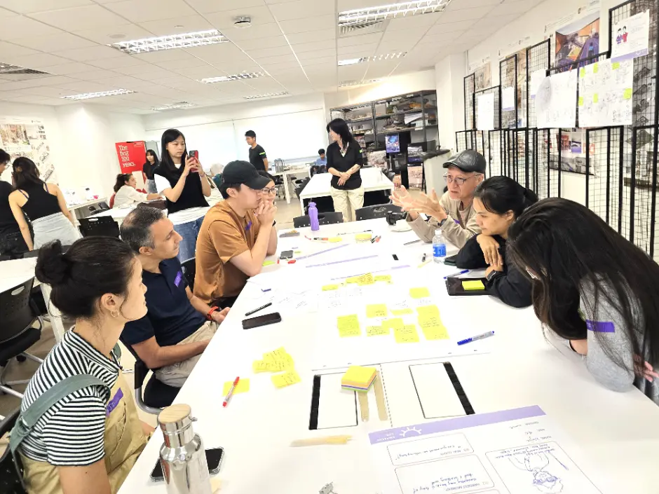 Design Beyond Vision – Empty Lab