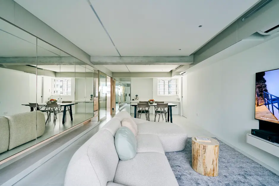 The Mirror Home