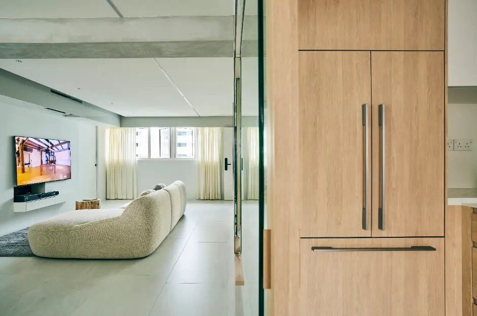 The Mirror Home
