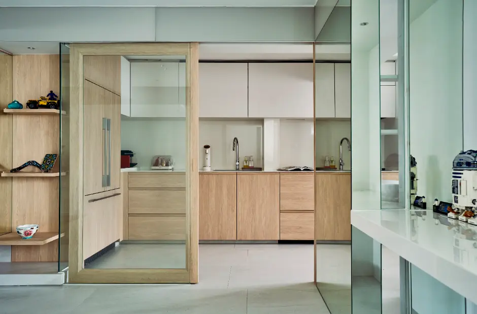 The Mirror Home